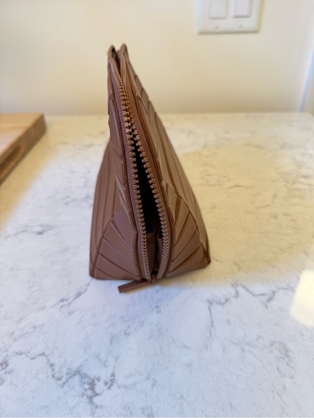 Parallelle - small traveler cosmetic bag - vicuna - Picture 3 of 4